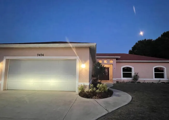 Pool Home In Englewood