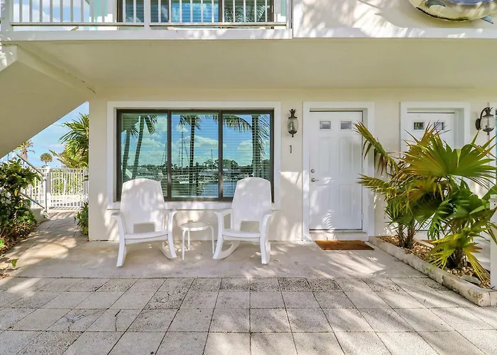 Sailfish Suites 1 - Waterfront & Pet Friendly