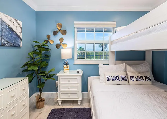 Sunrise Oasis - Top Floor Ocean Pointe 2411