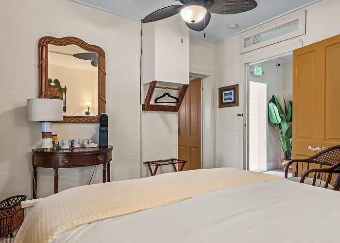 Old Carrabelle Hotel Regatta Room