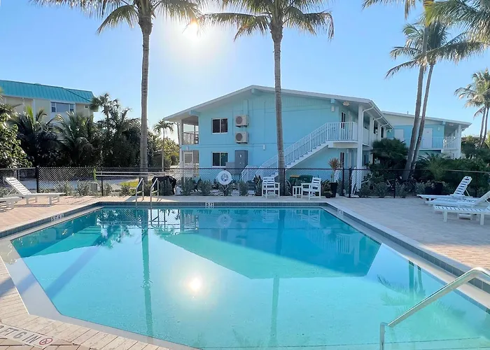 Charming Sanibel Condo - Easy Walk To The Beach - Pool - Colony Inn 02