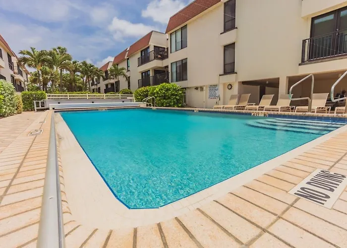 Breezy Beachside Views! Heated Pool & Pickleball!