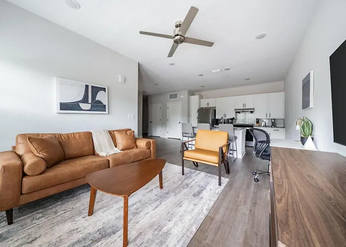 Landing Stunning 2Bd Pool Gym