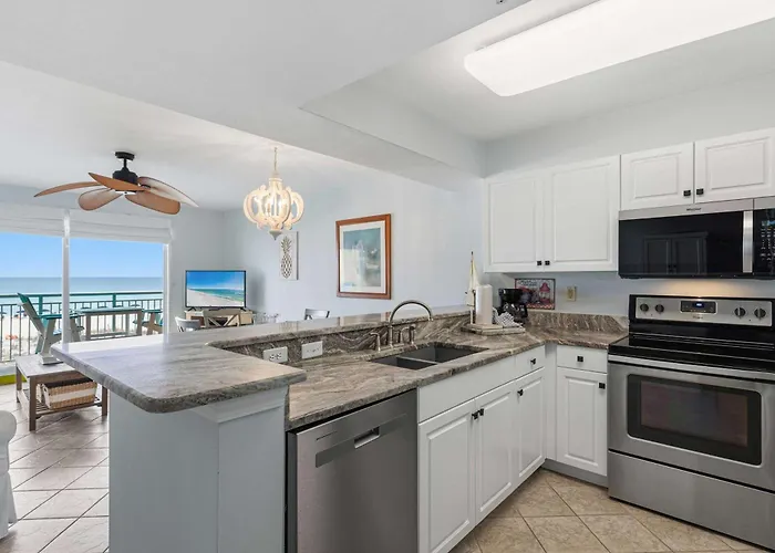 Pelican Isle 205