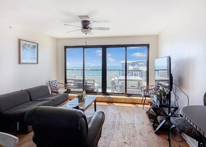 Beach Paradise - Perfect Ocean Sunset Views With Pool & Sauna & Breakfast!