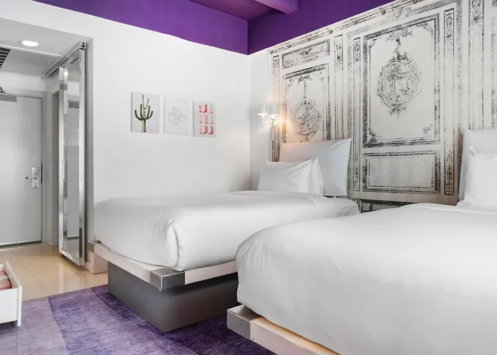 Townhouse Hotel
