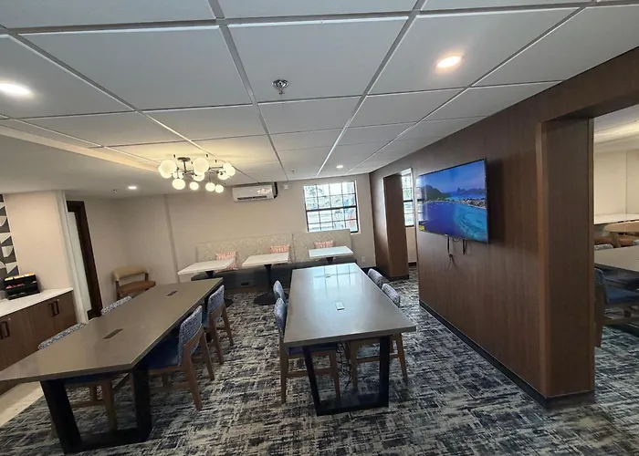La Quinta By Wyndham St Petersburg-Clearwater