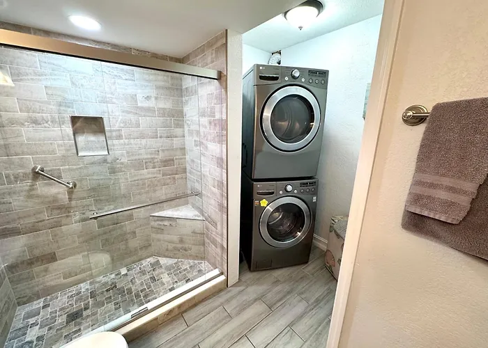 2Br/1Ba Sienna Park Apartment