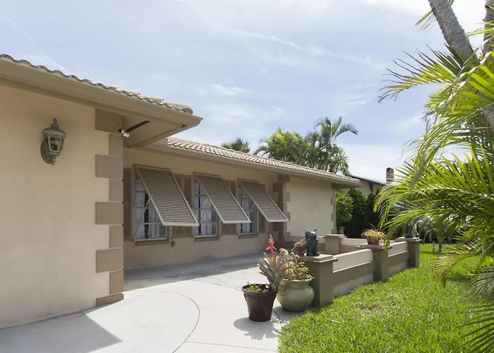 Casa Del Sol Pool Bungalow Sleeps 8 Near Beach