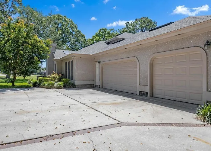 Club Views - Pet-Friendly 5Br W Pool & Bbq Patio