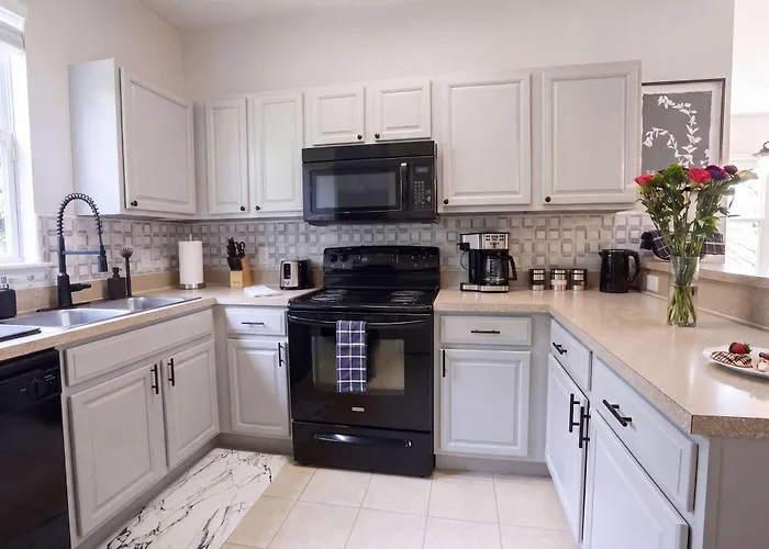 Renovated Modern Industrial Suite 2 Bedroom Condo