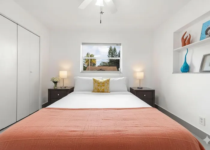 Heated Private 3 Bdrm Pool Villa In Ft Lauderdale