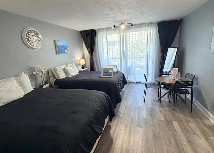 Miami Sunny Isles Beach Ocean Front Resort Condo With Balcony Pool, Beach,Gym,Valet Parking