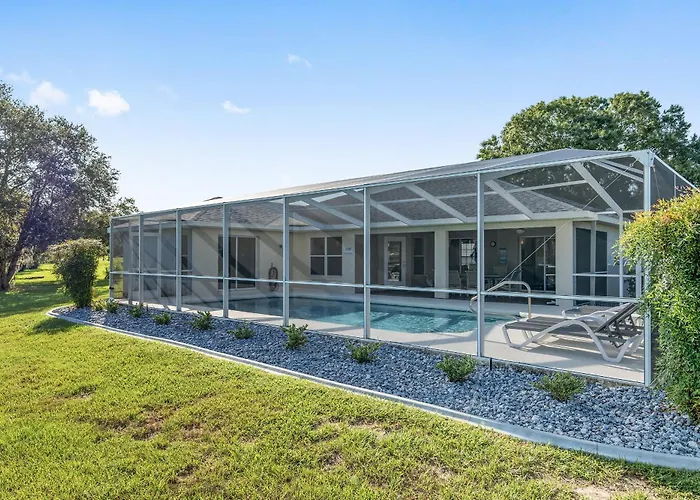 Triple En-Suite Pool Retreat - All Master Bedrooms