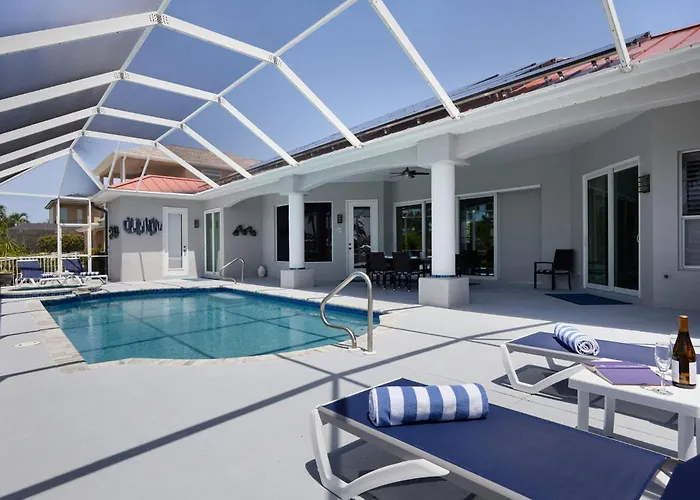 Cape Serenity- Premier Waterfront Villa With Kayaks And Bikes