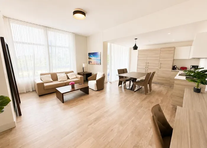 Global Rent Apart - Costa Hollywood