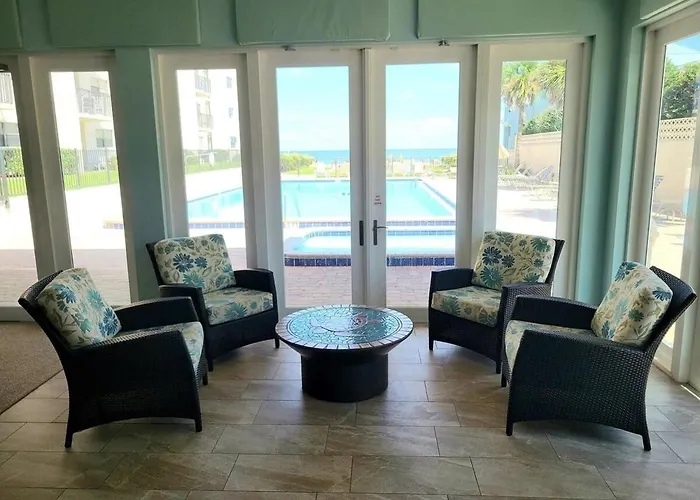 404 - 2/2 Ocean View Gem