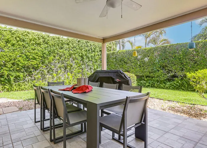 Riviera Beach Vacation Home W/ Pool: Walk To Beach