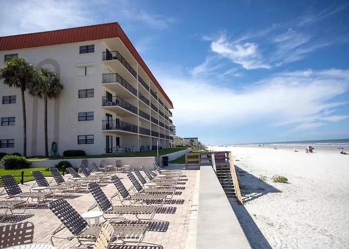 407 - 2/2 Nicely Updated Ocean View