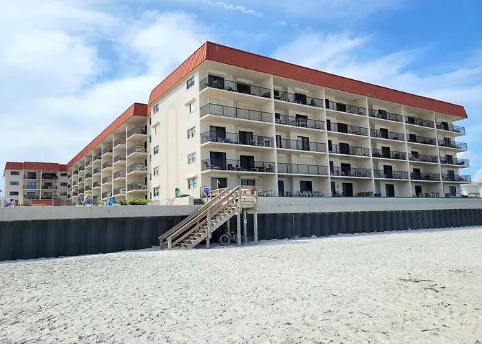 407 - 2/2 Nicely Updated Ocean View
