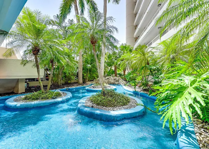 Beachfront Marco Island Condo W/ Pool Access!