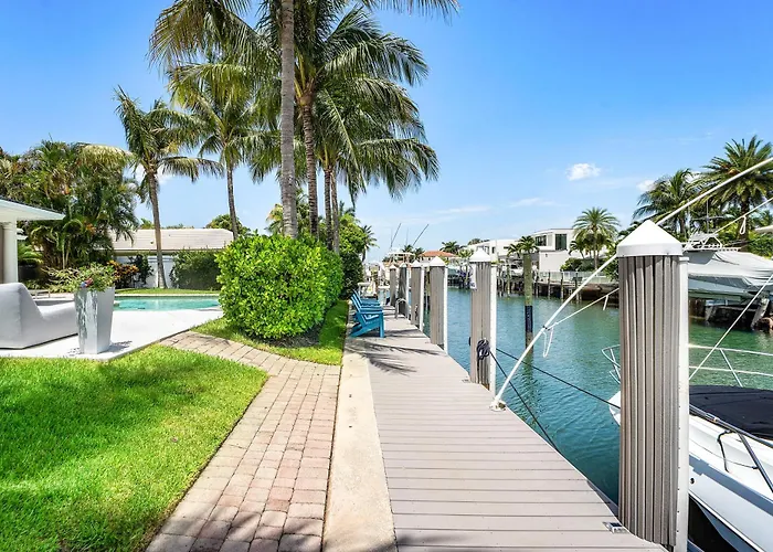 Seven Palms Waterfront- Private Dock, Heated Pool & Lanai -Walk To Beach! By Maven Vacation Rentals