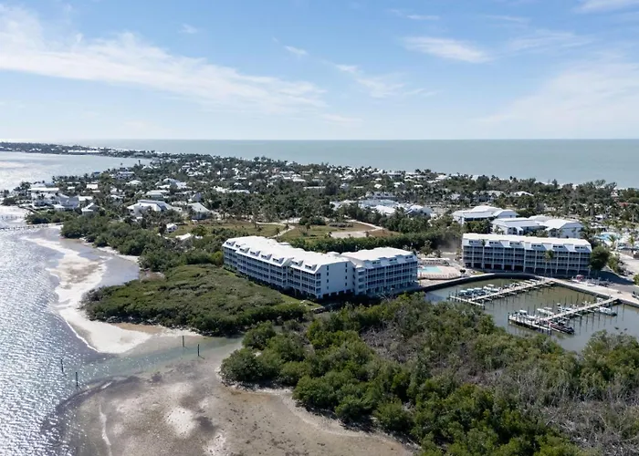 Bayside Villa 4208