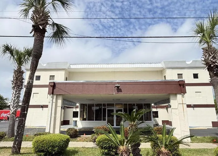 Baymont By Wyndham Pensacola At Nas Corry