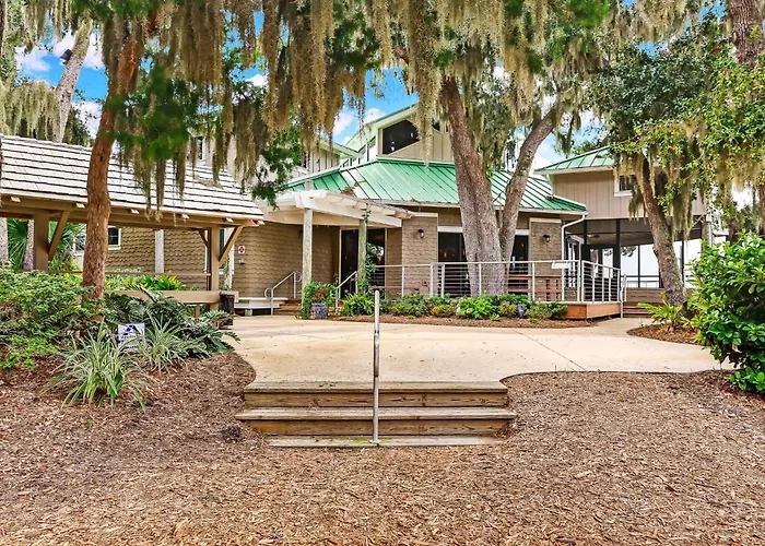 2098 Beach Wood