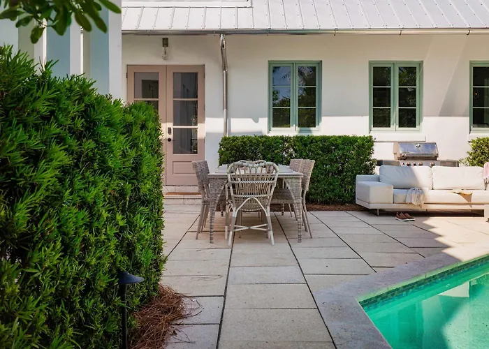 Luxury Rosemary 4Br Villa With Private Pool