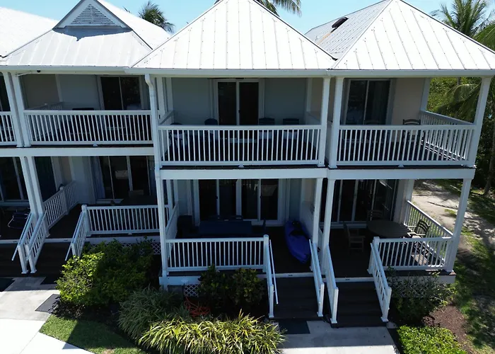 Blue Waters Stay - Waterfront Villa In Duck Key