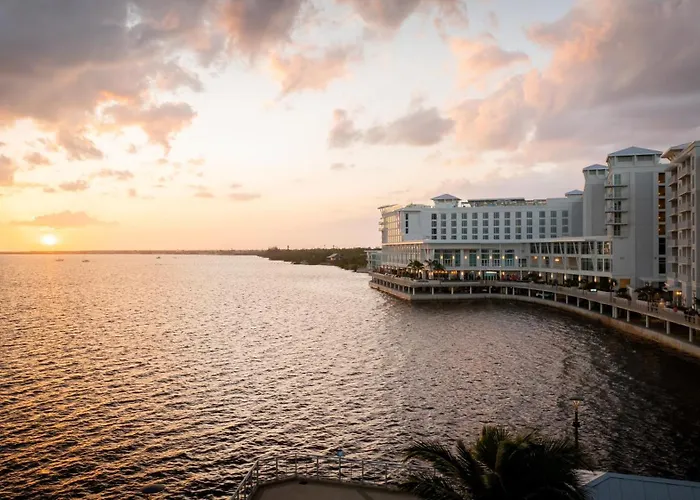 Sunsuites Villas At Sunseeker Resort, Curio By Hilton