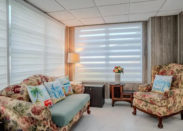 The Green House - Fully Renovated 3Bed 2Bath Home
