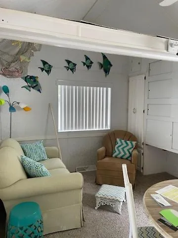 Salt Springs Cozy Cottage
