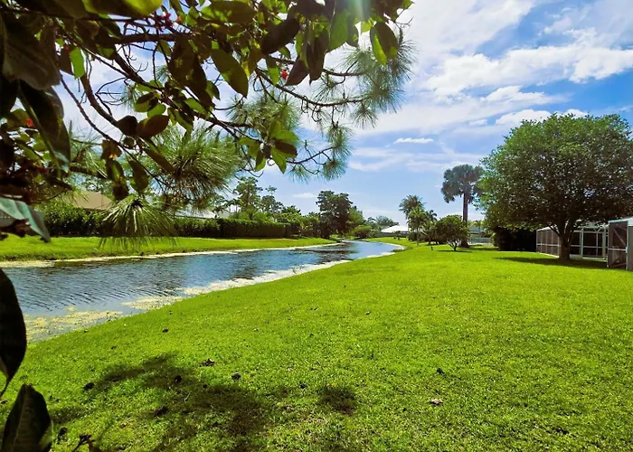 Luxury Pool Home With Private Screened Patio Family Friendly In Wellington