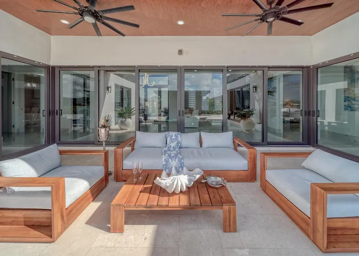 Cozy Modern Villa - Heated Pool & Spa - Bbq - Water View