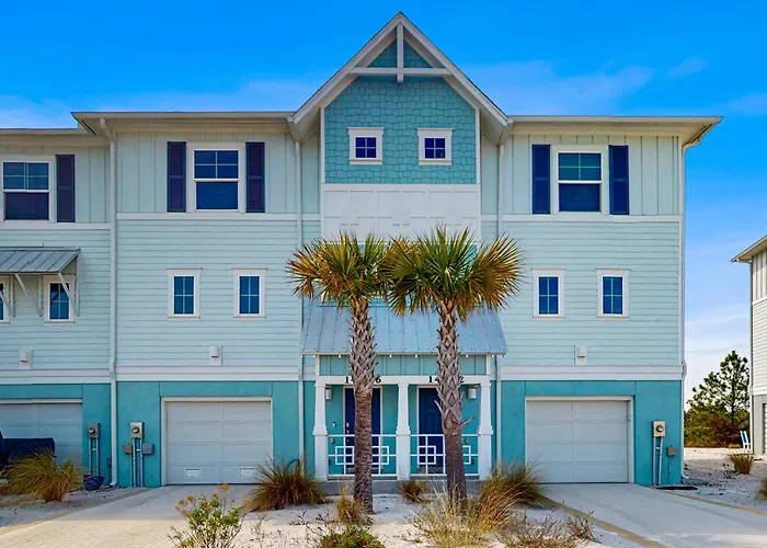 Gorgeous Townhouse Plenty Of Space Lots Of Games Shared Pool Close To Beach