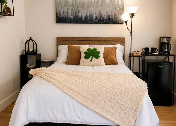 Private 1Br Apt, With Patio And Free Parking