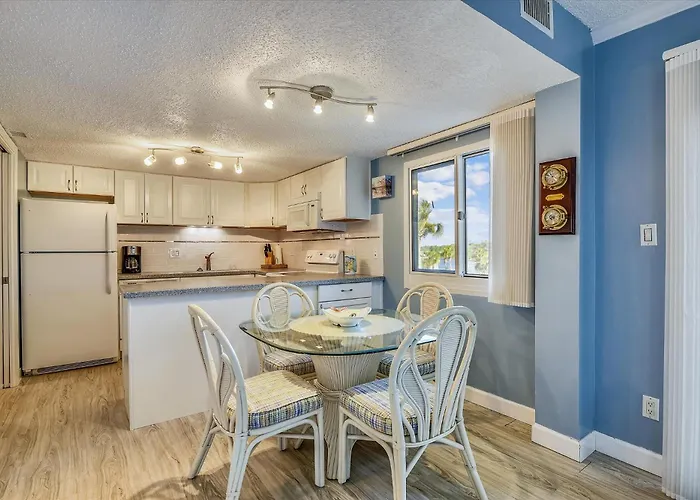 Recently Renovated 2Bd Sleeps 6 Pinnacle Port W Boat Ramp