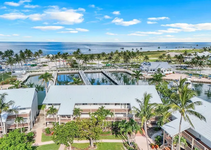 Marina Villa 806