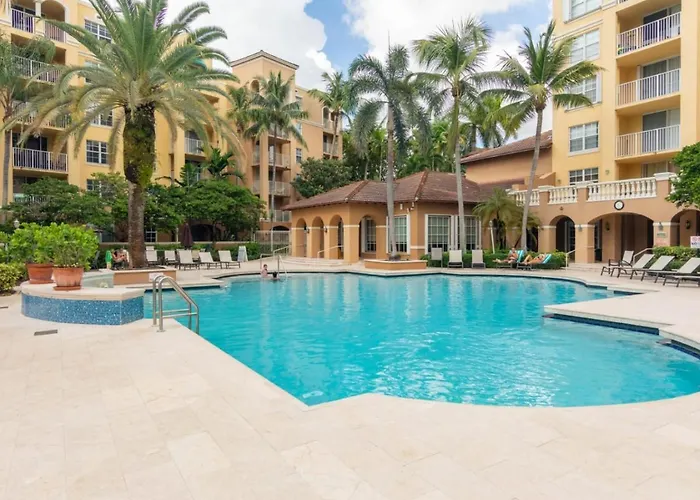 Newly Renovated Condo At The Yacht Club Aventura 1305