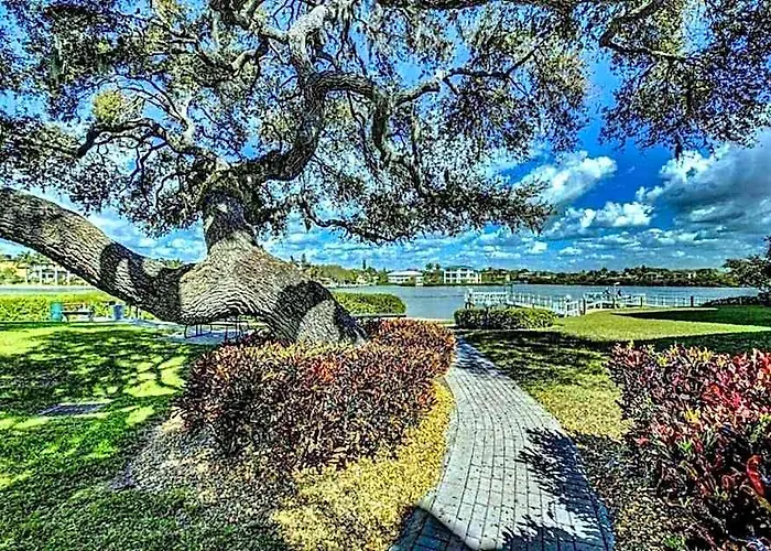 Siesta Key Beach - 2 Bedroom - 3 Beds - 3 Bathroom Duplex With Heated Swimming Pool