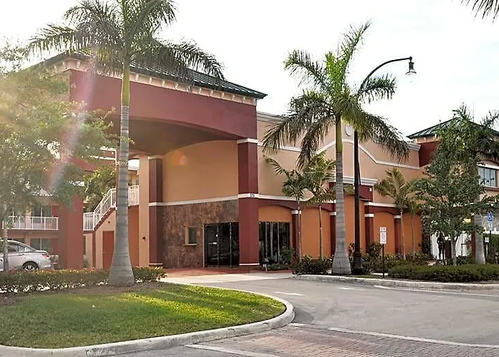 Plantation Inn Hotel And Lounge