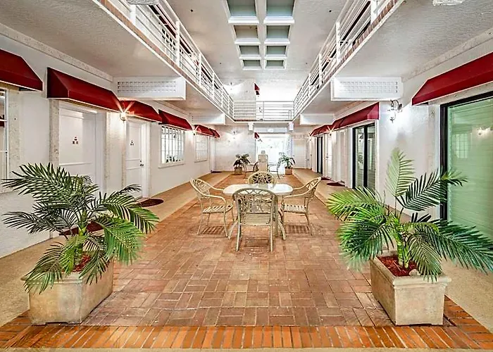 Boca Grande Hotel