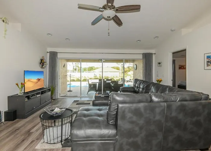 Withlacoochee Trail Getaway - Private Pool - 3Bedrooms
