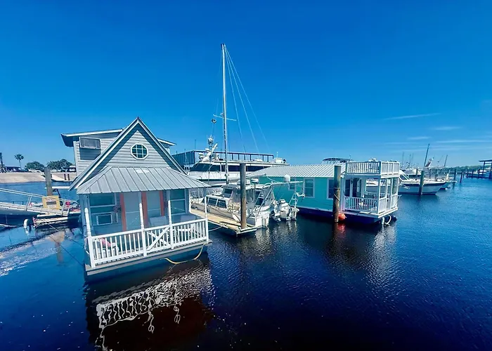 The Famous Houseboat In Sanford