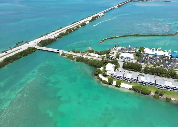 Crystal Waters - Waterfront Villa In Duck Key