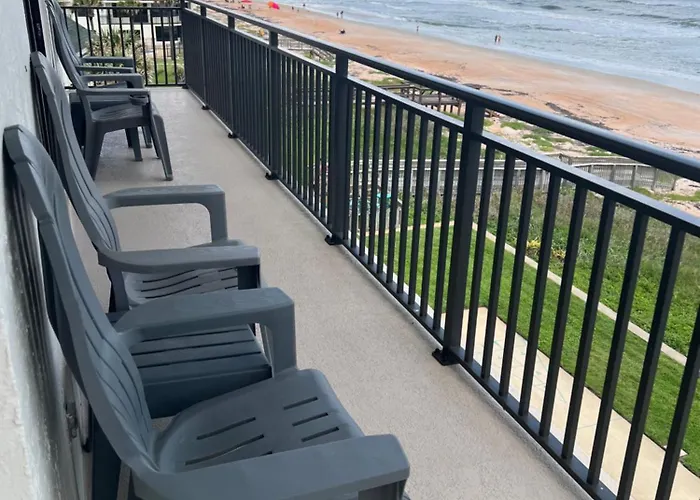 Beachfront Luxury With Spectacular Ocean Views!