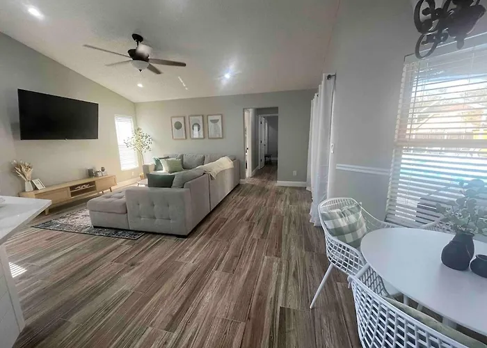 Spacious Home W Heated Pool Smarttvs Pool Table
