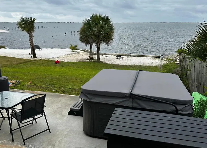 Waterfront Master Suite With Views Of Barrier Island